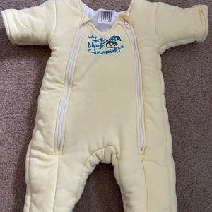 Merlin sleep suit 12-18 lbs